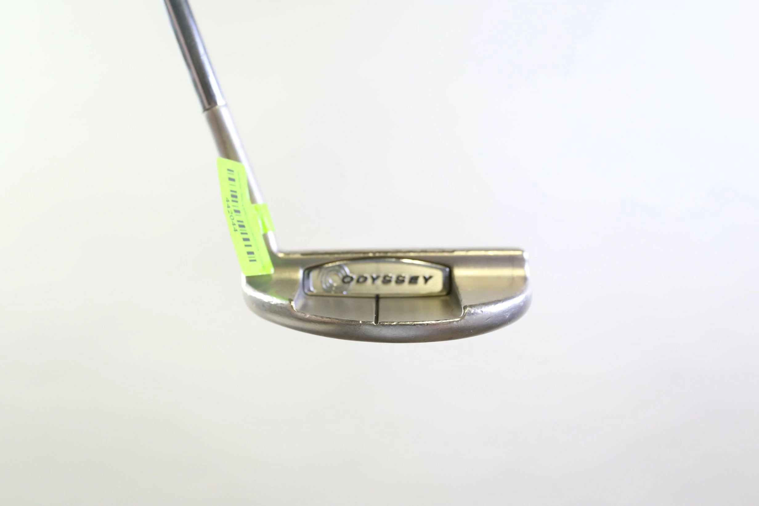 Odyssey White Hot XG #9 Putter RH 33.25 In Steel Shaft Oncourse Grip Mid-Mallet 7 Odyssey White Hot XG #9 Putter RH 33.25 In Steel Shaft Oncourse Grip Mid-Mallet - Image 5