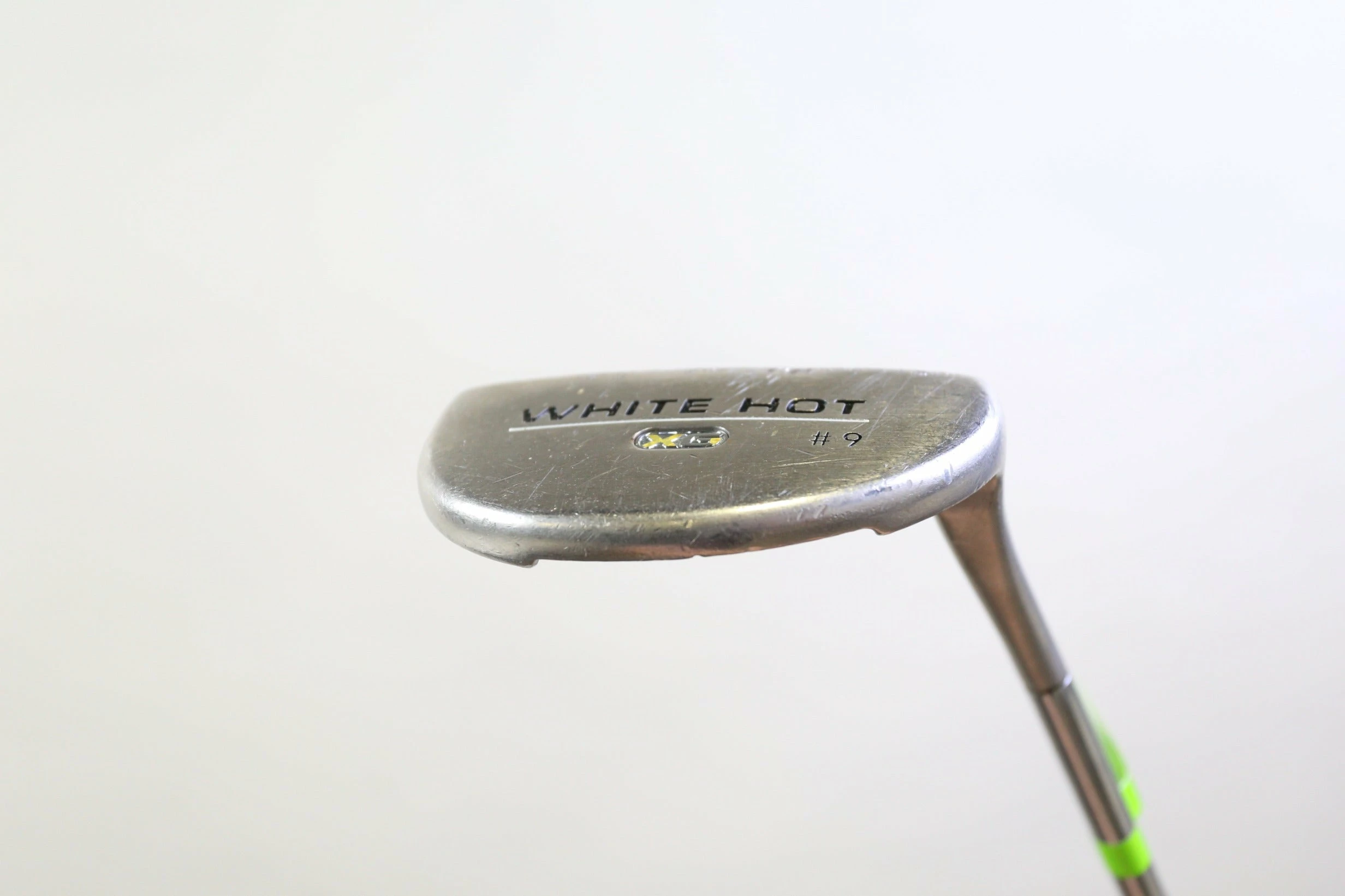 Odyssey White Hot XG #9 Putter RH 34.25 In Steel Shaft Karma Grip Mid-Mallet 3 Odyssey White Hot XG #9 Putter RH 34.25 In Steel Shaft Karma Grip Mid-Mallet